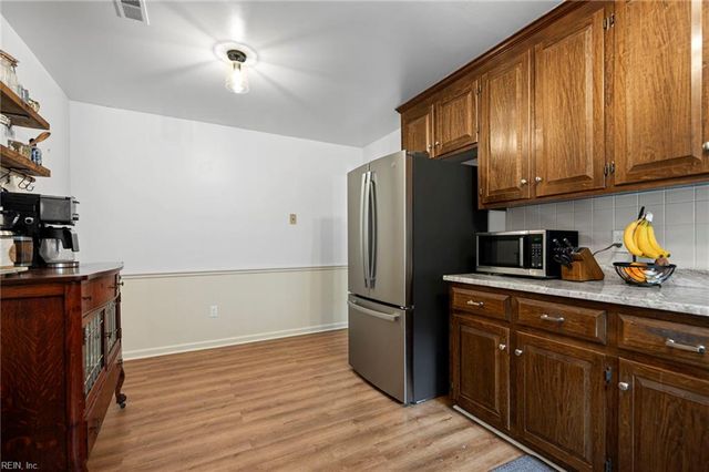 210 Azalea DR, Smithfield, VA 23430