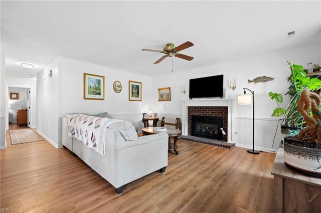 210 Azalea DR, Smithfield, VA 23430