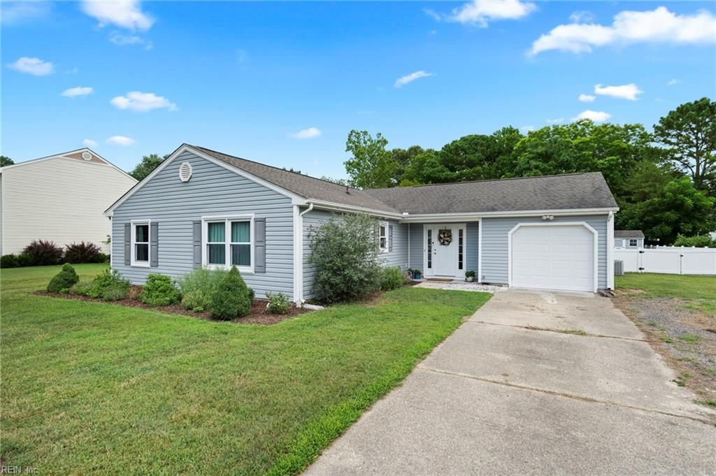 210 Azalea DR, Smithfield, VA 23430