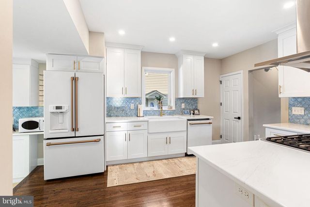 84 VIRGINIA AVE, Westmont, NJ 08108