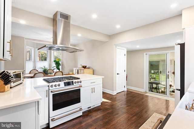 84 VIRGINIA AVE, Westmont, NJ 08108