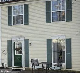 1802 GREENWOOD DR, Lindenwold, NJ 08021