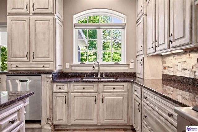 111 Anniston Way, Elizabethtown, KY 42701