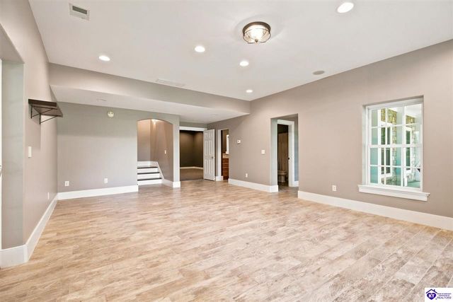 111 Anniston Way, Elizabethtown, KY 42701