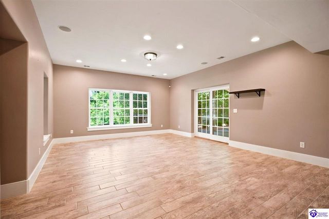111 Anniston Way, Elizabethtown, KY 42701