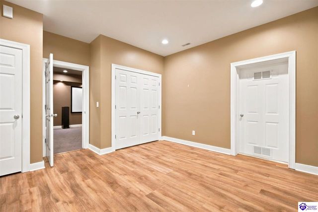 111 Anniston Way, Elizabethtown, KY 42701