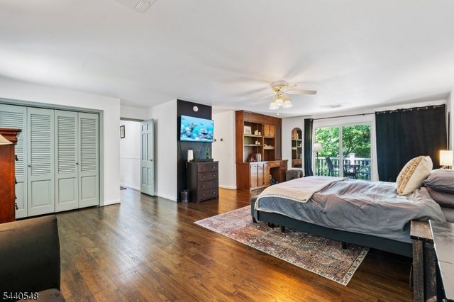 60 Brook Dr, Watchung Boro, NJ 07069