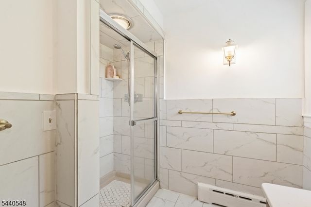 60 Brook Dr, Watchung Boro, NJ 07069