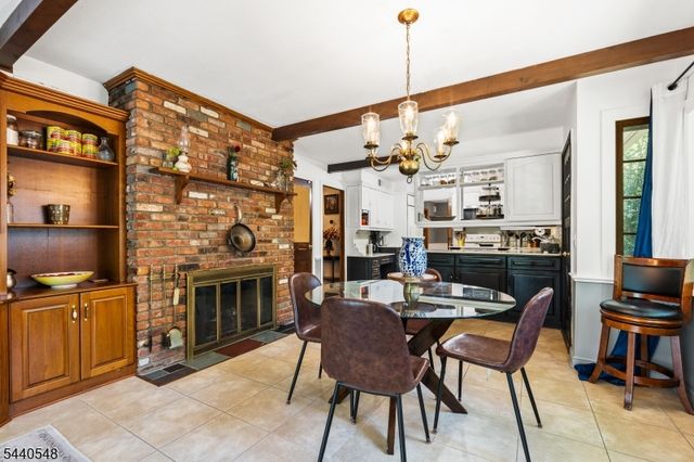 60 Brook Dr, Watchung Boro, NJ 07069