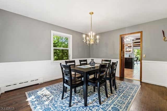 60 Brook Dr, Watchung Boro, NJ 07069