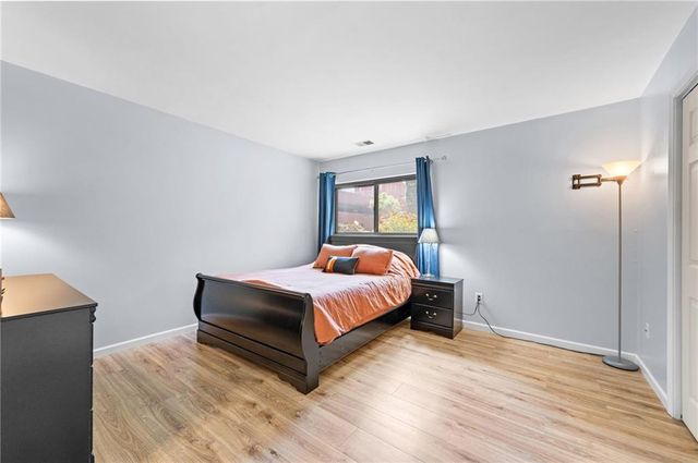 445 W 10th Street, Kansas City, MO 64105
