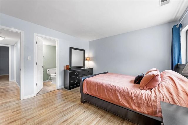445 W 10th Street, Kansas City, MO 64105