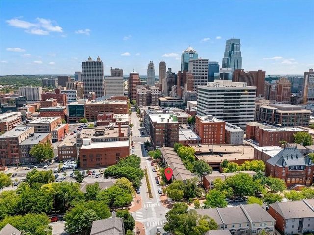 445 W 10th Street, Kansas City, MO 64105