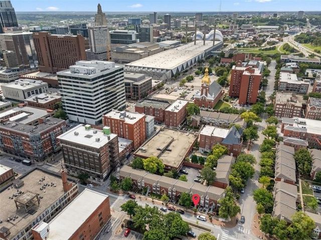 445 W 10th Street, Kansas City, MO 64105
