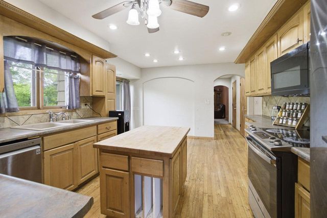 N83W18025 Le Mons DRIVE, Menomonee Falls, WI 53051