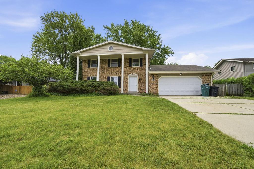 N83W18025 Le Mons DRIVE, Menomonee Falls, WI 53051