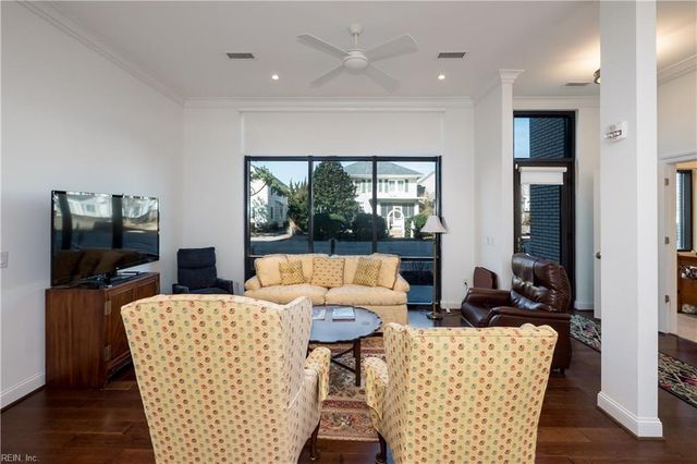 116 42nd ST, Virginia Beach, VA 23451