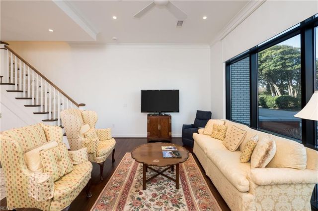 116 42nd ST, Virginia Beach, VA 23451