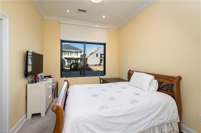 116 42nd ST, Virginia Beach, VA 23451