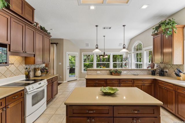 19002 Sweet Mary, San Antonio, TX 78255
