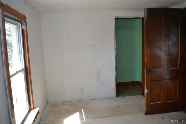 8 Monroe Street, Hanover, NY 14136