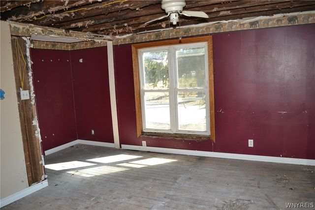 8 Monroe Street, Hanover, NY 14136