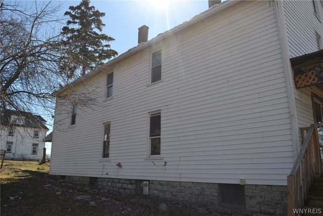 8 Monroe Street, Hanover, NY 14136