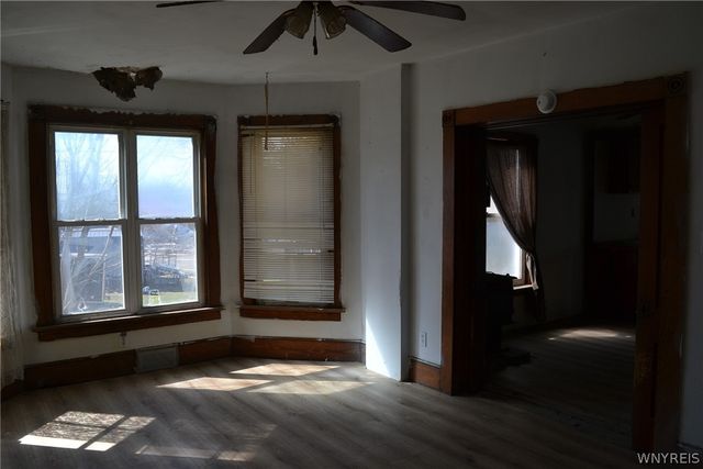 8 Monroe Street, Hanover, NY 14136