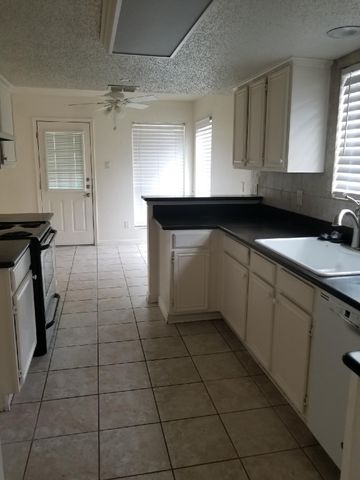 6701 Driffield Circle E, North Richland Hills, TX 76182