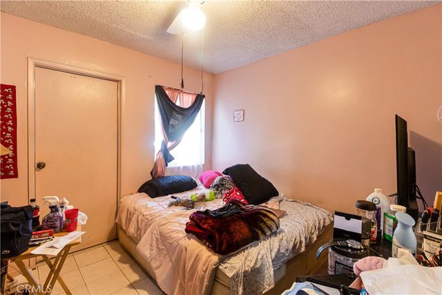 18793 San Bernardino, Bloomington, CA 92316