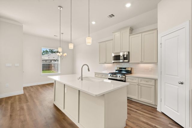 10320 Woodhill Spa Lane, Cleveland, TX 77327