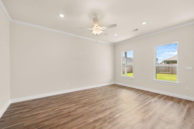 10320 Woodhill Spa Lane, Cleveland, TX 77327