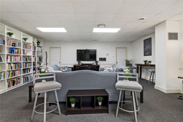 5 Bayard Rd 706, Shadyside, PA 15213