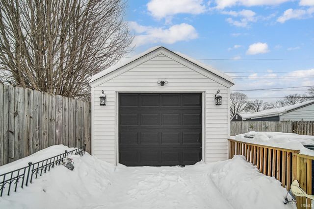 3802 S Carroll Street, South Bend, IN 46614