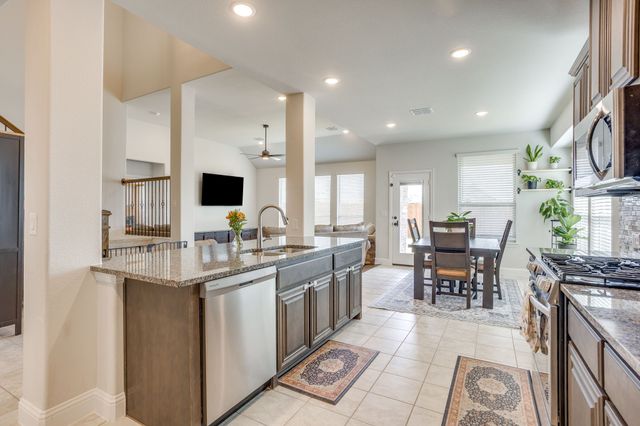 222 Shawnee Trail, Alvarado, TX 76009