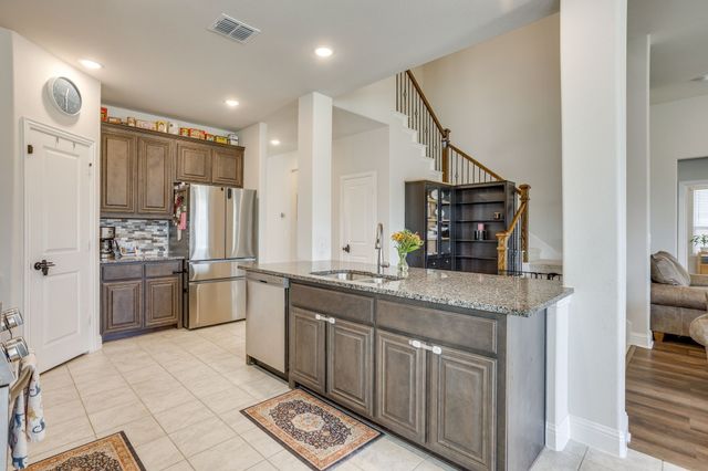 222 Shawnee Trail, Alvarado, TX 76009