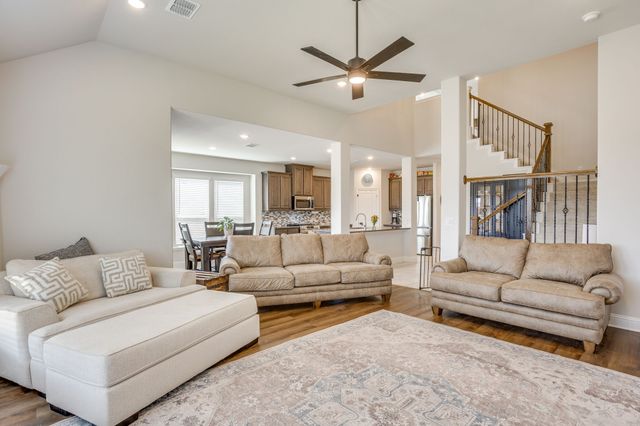 222 Shawnee Trail, Alvarado, TX 76009