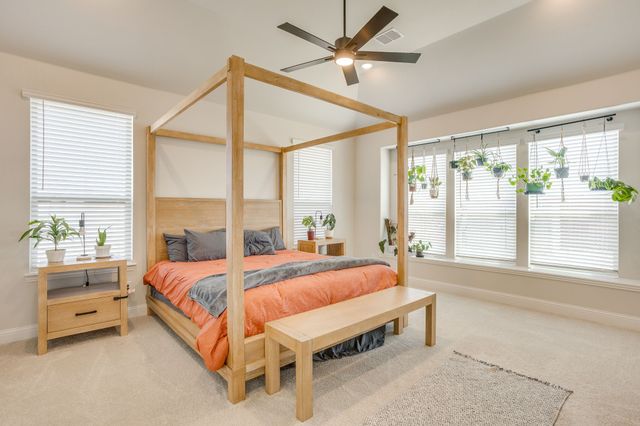 222 Shawnee Trail, Alvarado, TX 76009