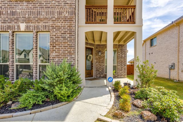 222 Shawnee Trail, Alvarado, TX 76009
