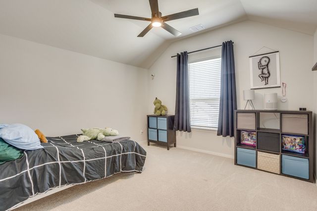 222 Shawnee Trail, Alvarado, TX 76009