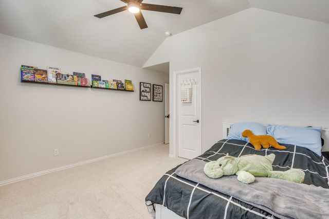 222 Shawnee Trail, Alvarado, TX 76009