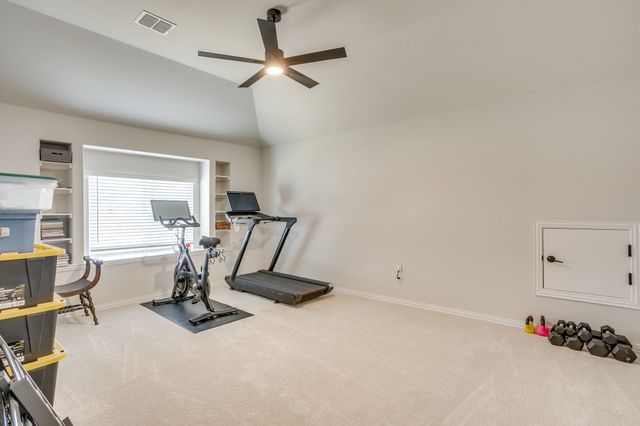 222 Shawnee Trail, Alvarado, TX 76009