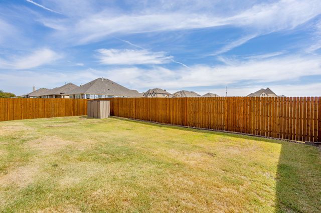 222 Shawnee Trail, Alvarado, TX 76009