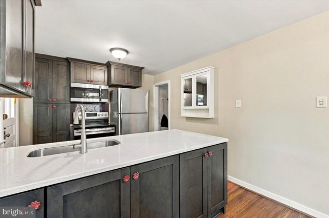 203 CANTERBURY RD, Havertown, PA 19083