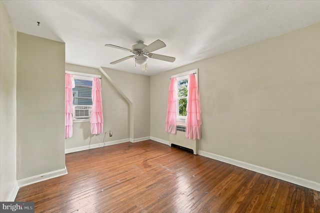 203 CANTERBURY RD, Havertown, PA 19083