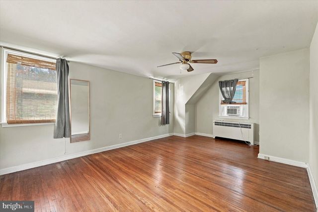 203 CANTERBURY RD, Havertown, PA 19083