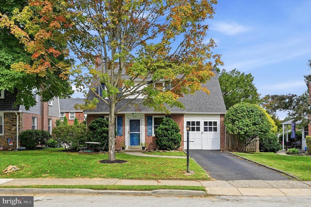 203 CANTERBURY RD, Havertown, PA 19083 — photo 2