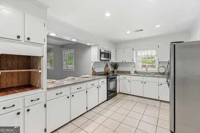 820 Glenwood Avenue, Perry, GA 31069