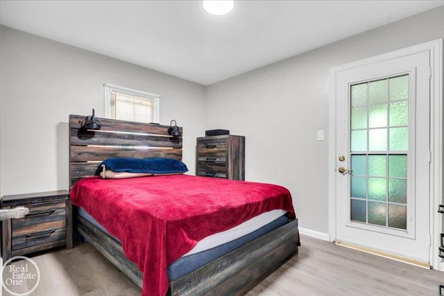 2024 Manchester Boulevard, Grosse Pointe Woods, MI 48236