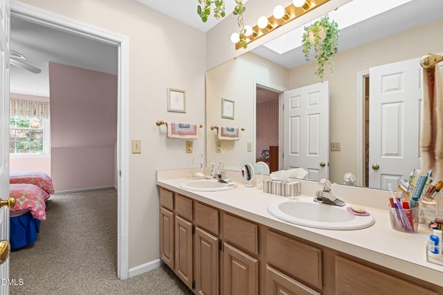 17 Renwick Court, Raleigh, NC 27615